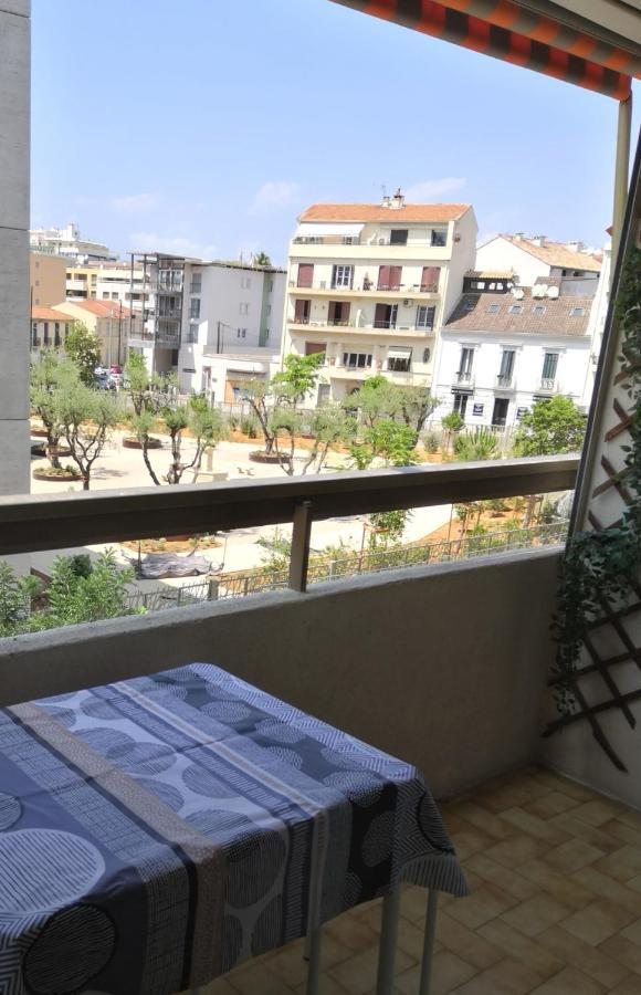 2 Pieces Climatise Avec Balcon Dans Le Vieil Antibes, Residence Avec Ascenseur ภายนอก รูปภาพ