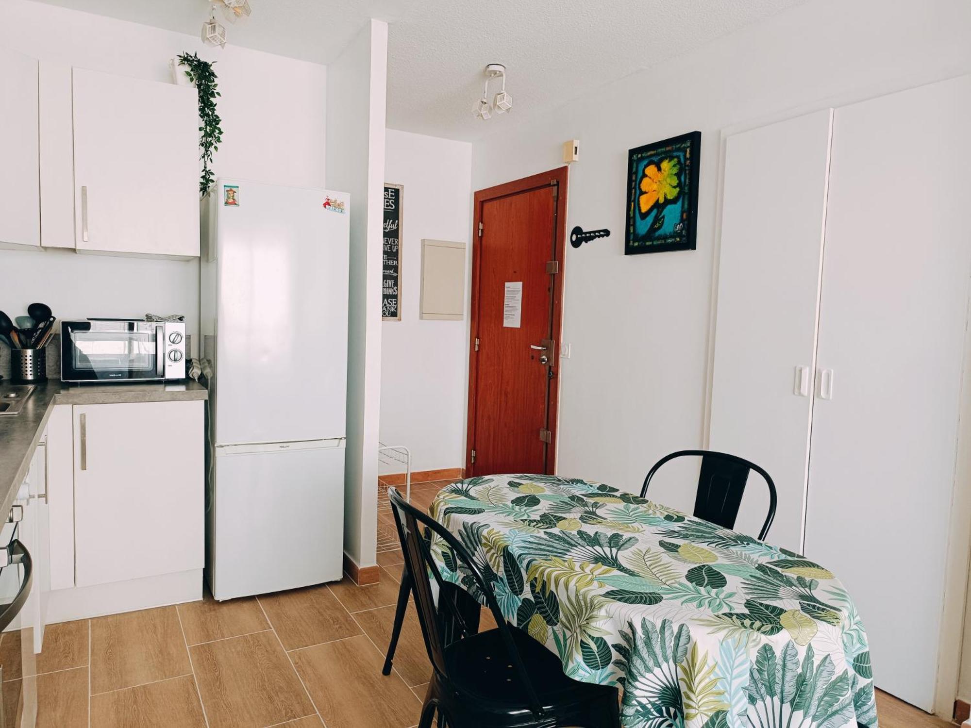 2 Pieces Climatise Avec Balcon Dans Le Vieil Antibes, Residence Avec Ascenseur ภายนอก รูปภาพ