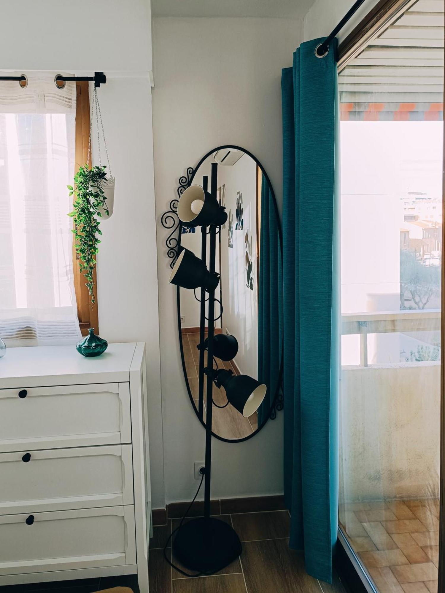 2 Pieces Climatise Avec Balcon Dans Le Vieil Antibes, Residence Avec Ascenseur ภายนอก รูปภาพ